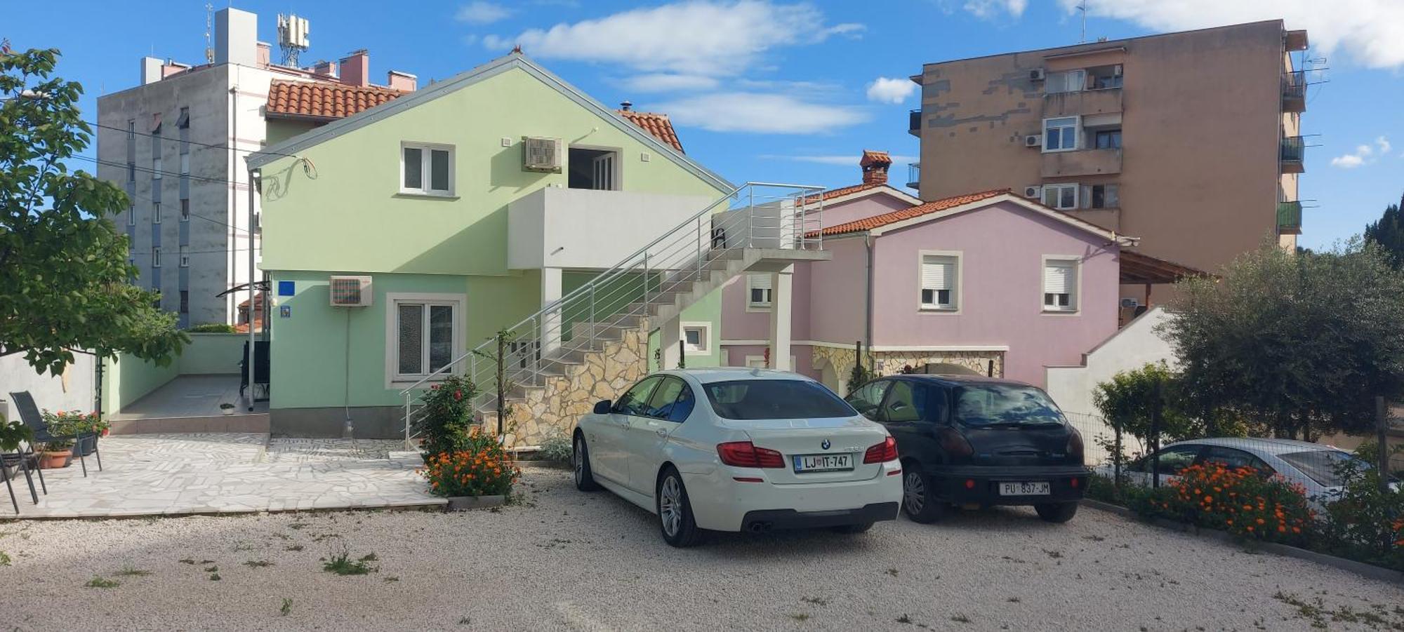 Ema & Sea Apartment'S With Free Private Parking PUY Eksteriør bilde