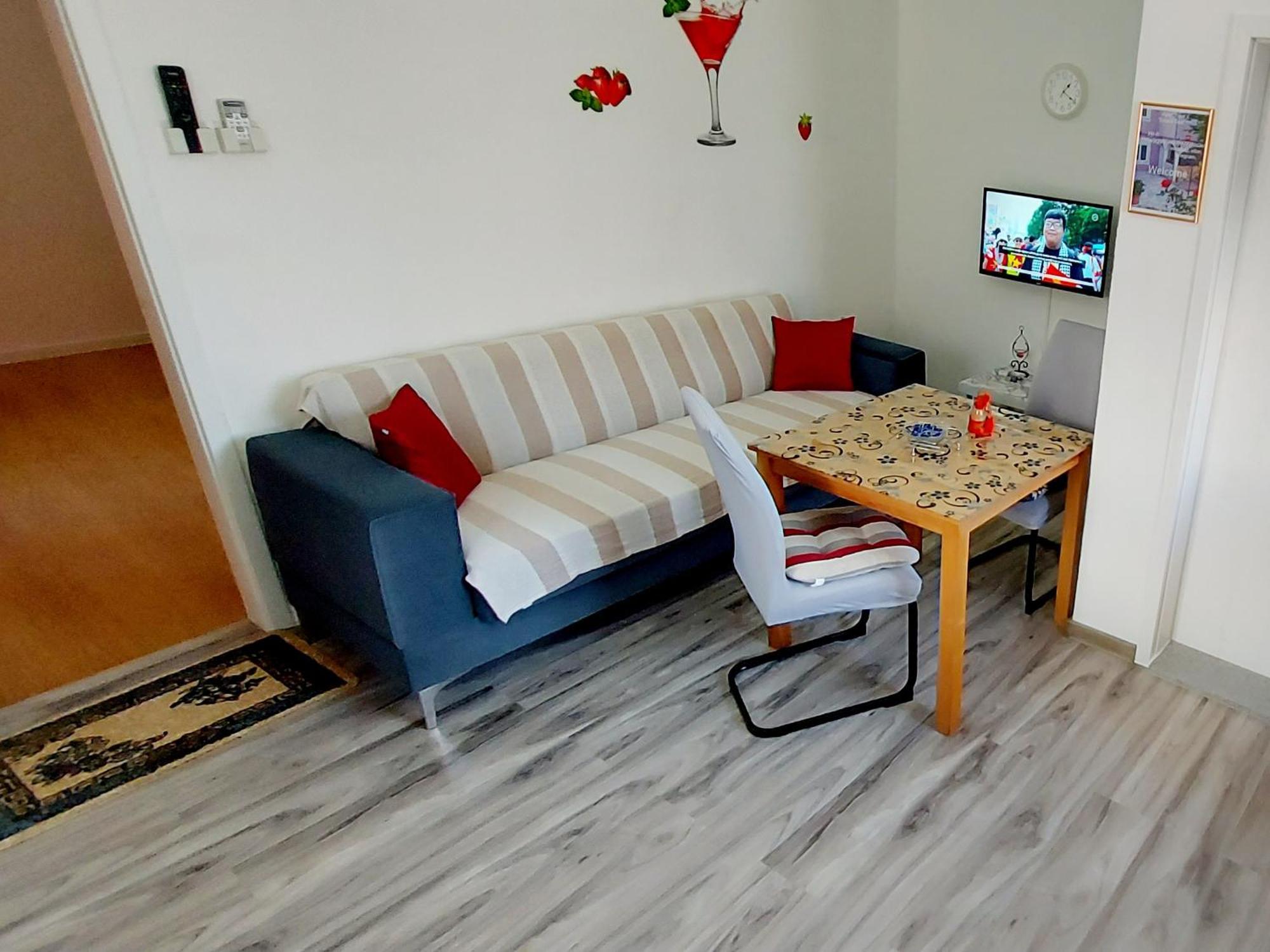Ema & Sea Apartment'S With Free Private Parking PUY Eksteriør bilde